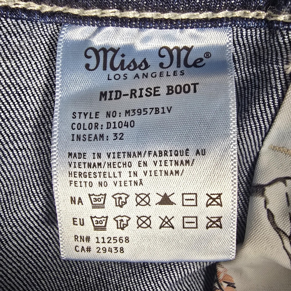 Miss Me Jeans Womens 32x32 Dark Wash Mid Rise Bootcut Embroidered Western NWT - Picture 14 of 15